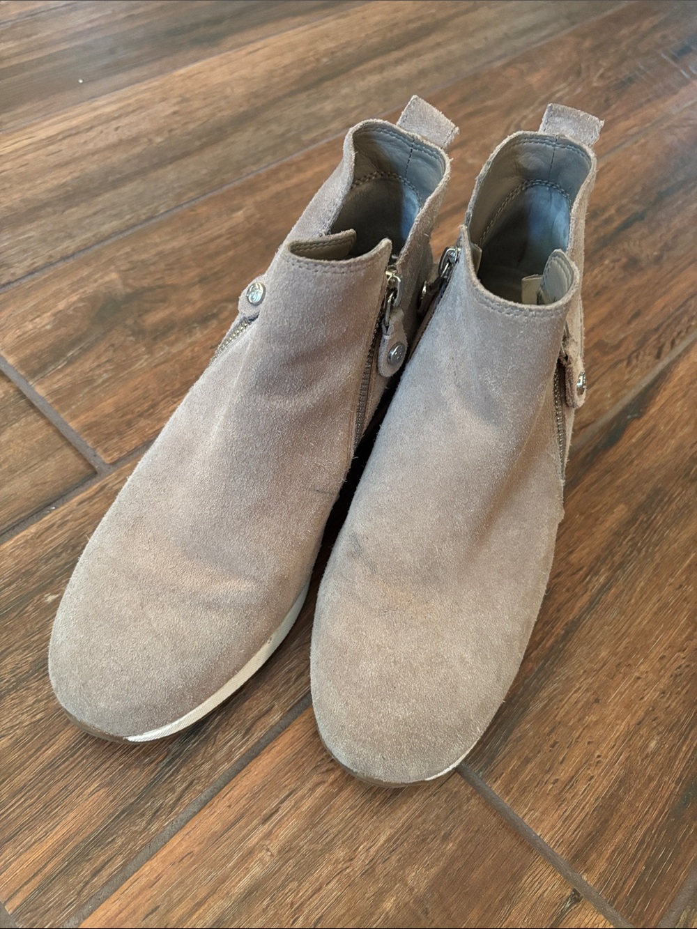 EUC Alex Marie Women’s Suede Ankle Boots